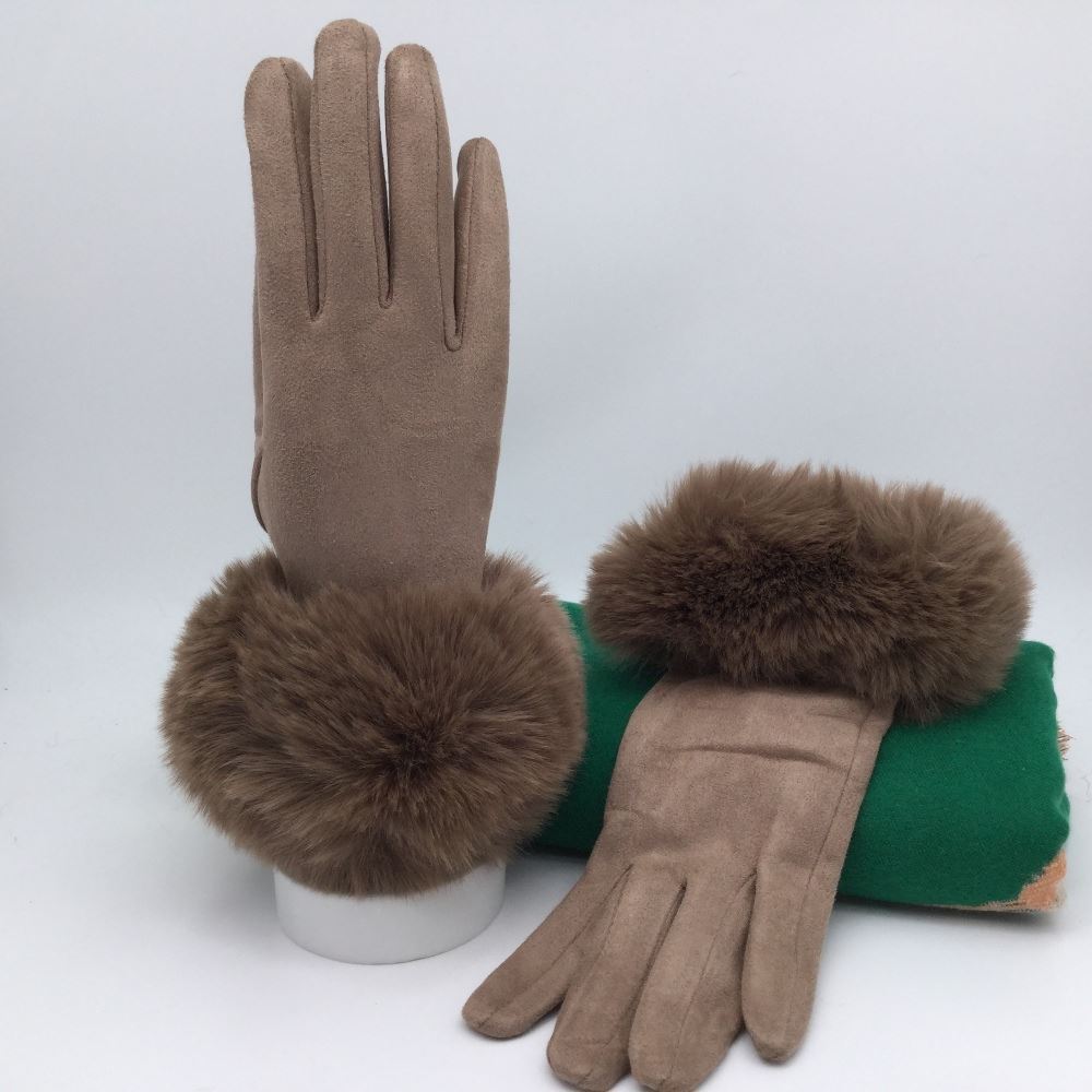 Fiona Faux Fur Gloves Mocha - Sugarplum Boutique