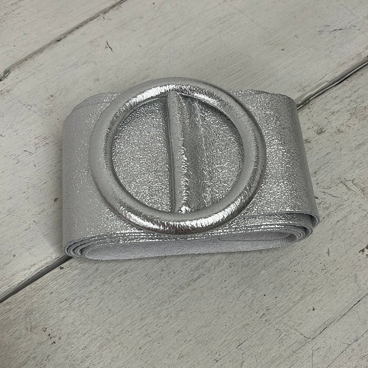 Mylie Metallic Leather Belt Silver - Sugarplum Boutique