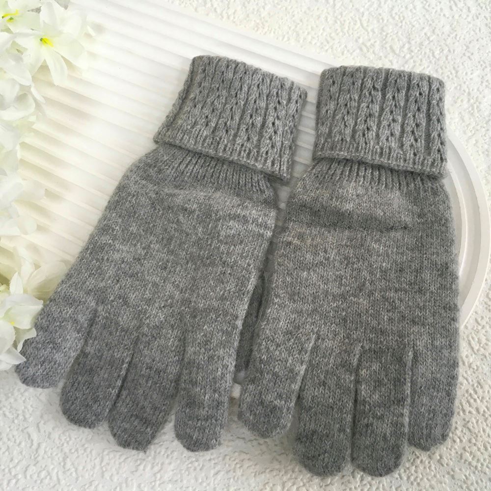 Cable Cuff Light Grey Gloves - Sugarplum Boutique