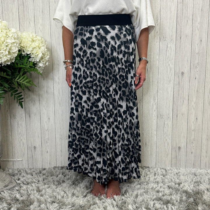 Elisha Animal Print Pleated Skirt Grey - Sugarplum Boutique