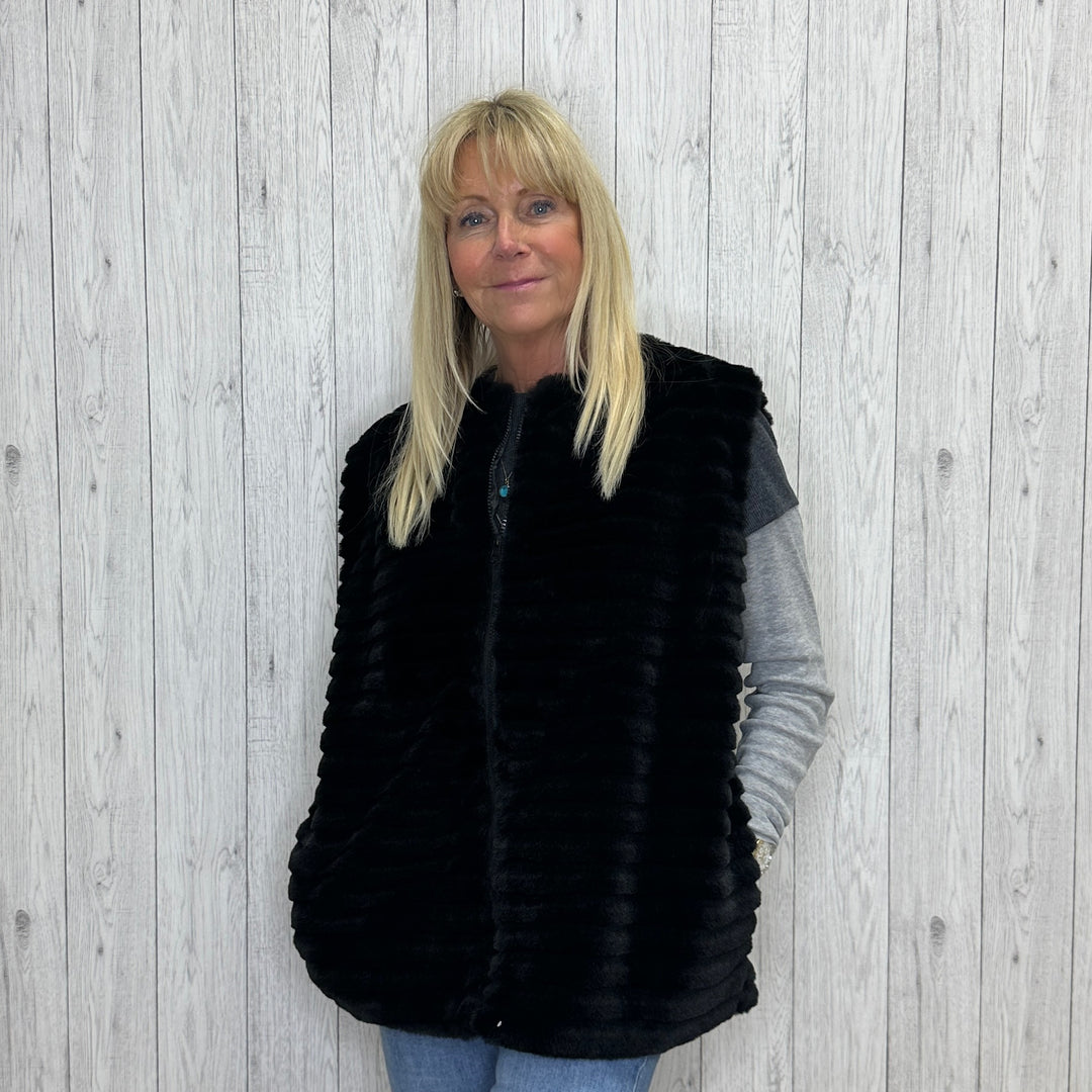 Fenella Faux Fur Gilet Black - Sugarplum Boutique