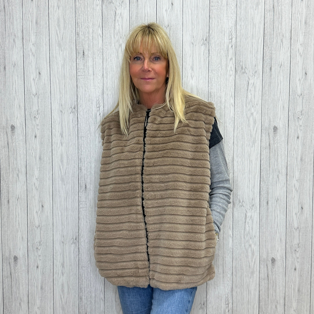 Fenella Faux Fur Gilet Mocha Brown - Sugarplum Boutique