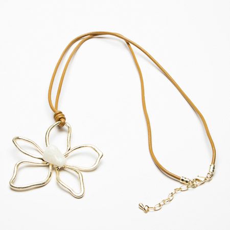 Fleur Flower Tan Pearl Pendant Long Necklace - Sugarplum Boutique