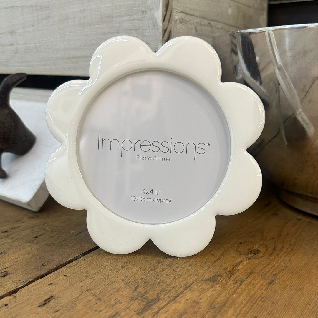 Flower Shaped Oval Acrylic and Epoxy Photo Frame  - Sugarplum Boutique