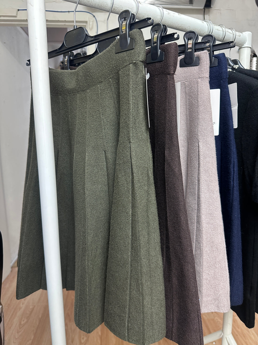 Short knit Skirts