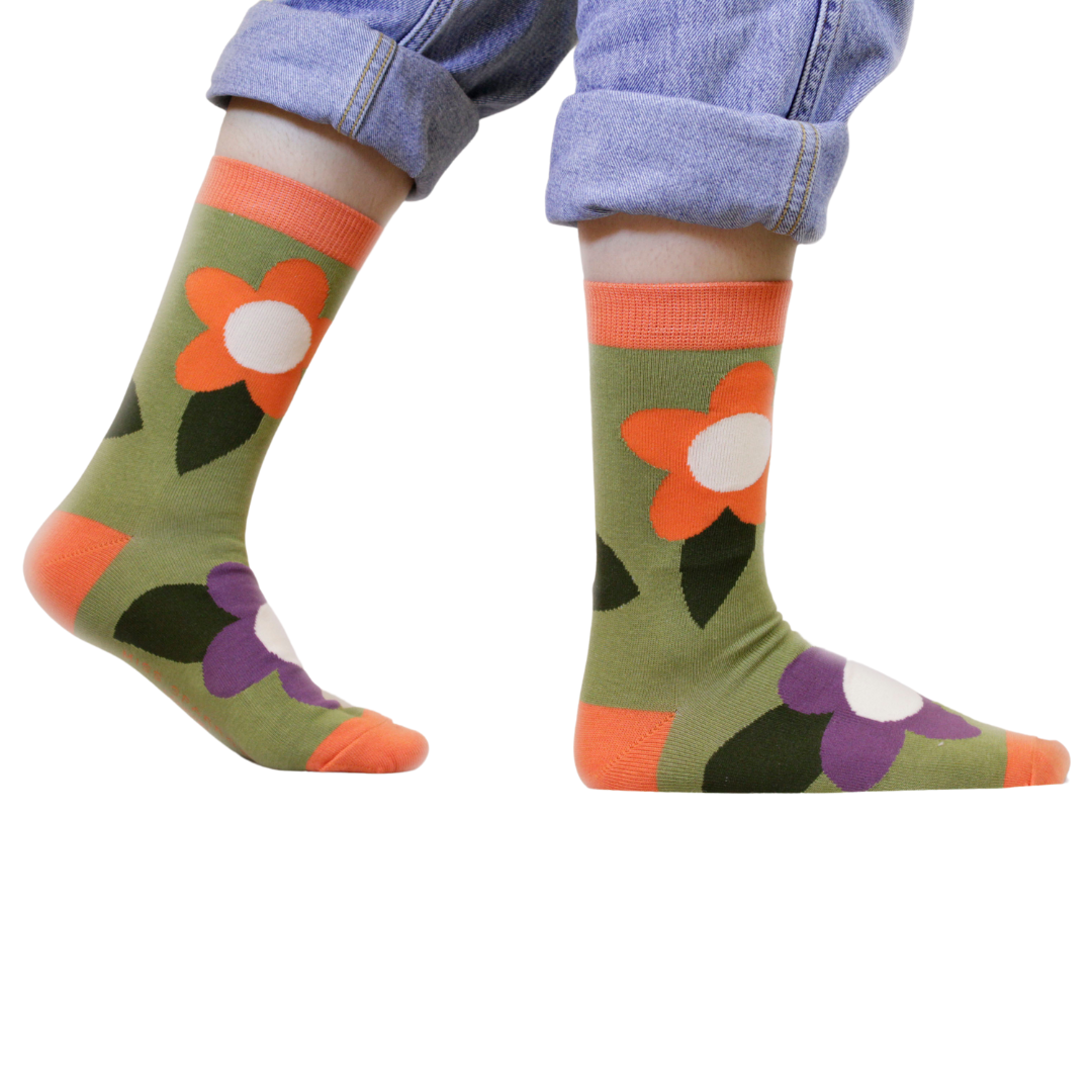 Large Flowers Ladies Bamboo Socks Green - Sugarplum Boutique