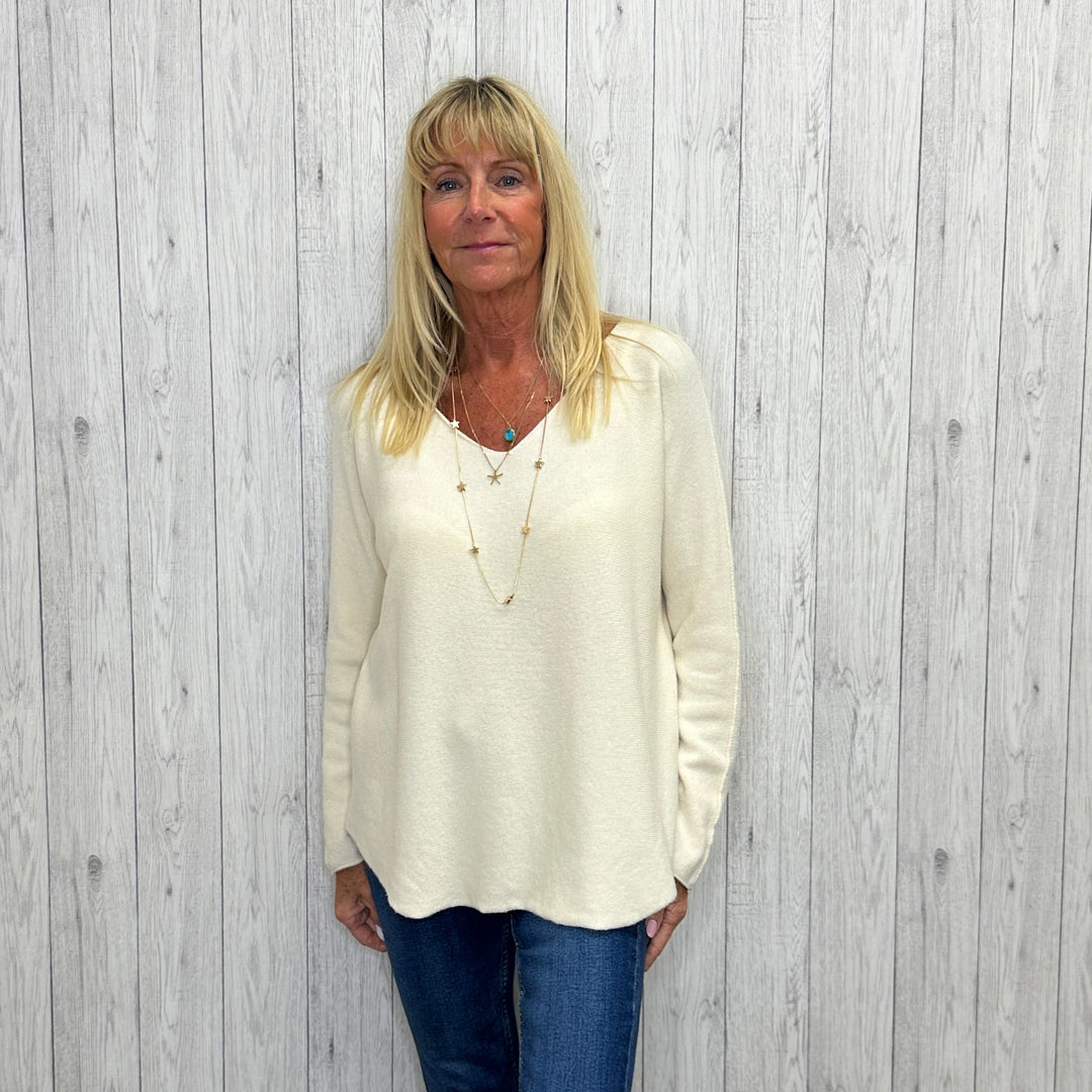 Made In Italy Vienna V Neck Jumper Seamed Arm Cream - Sugarplum Boutique