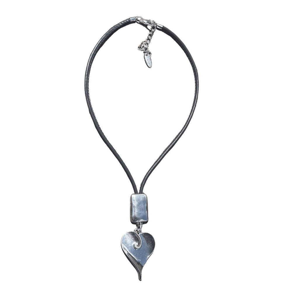 Molten Heart Short Necklace Silver - Sugarplum Boutique