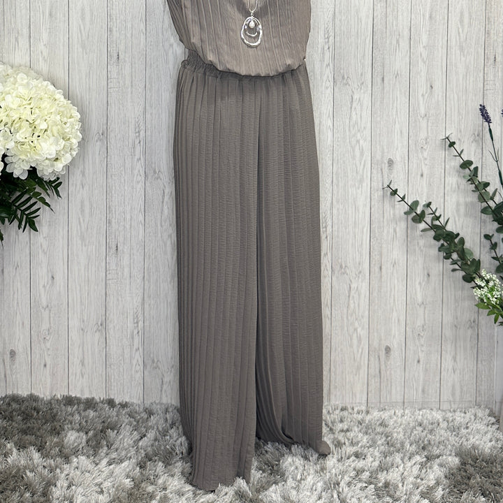 Sierra Pleated Wide Leg Trousers Mocha Brown - Sugarplum Boutique