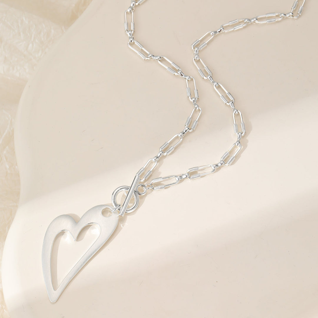 Simeon Chain Link Silver Open Brushed Heart Short Necklace - Sugarplum Boutique