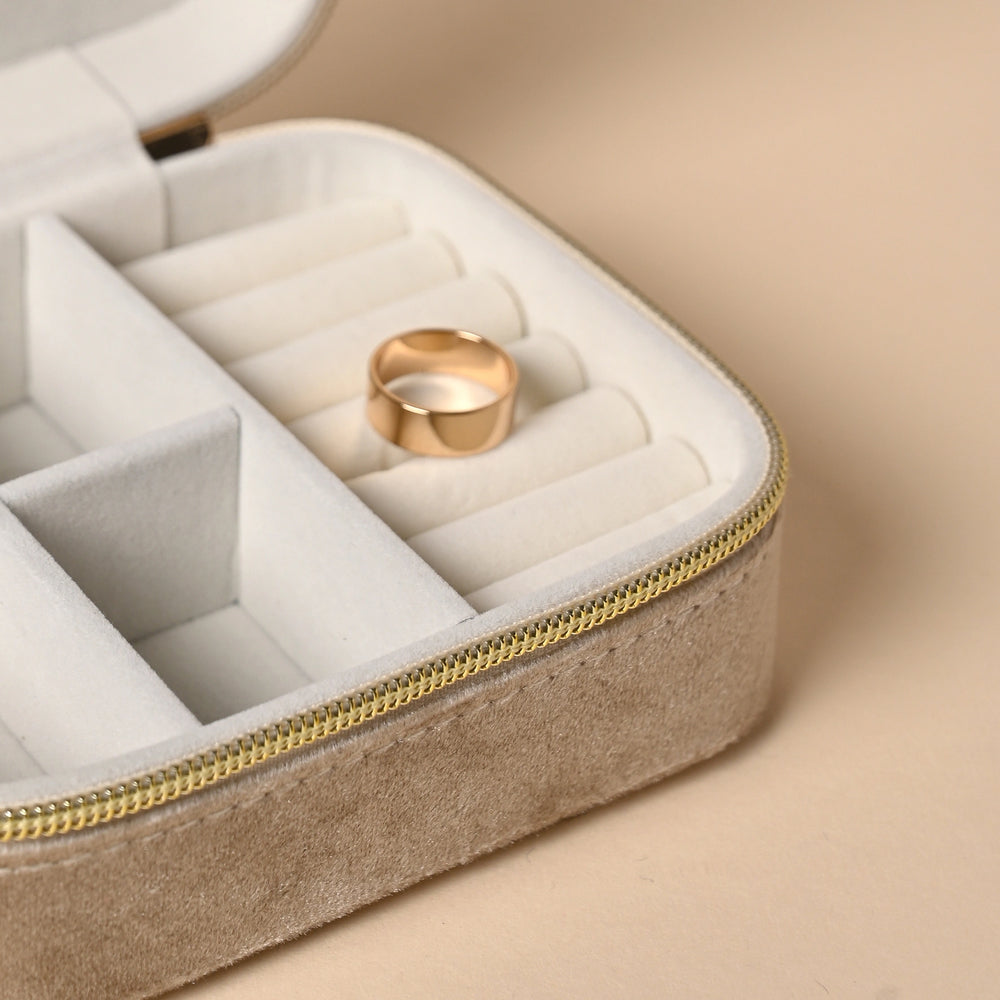 Sophia Classic Champagne Velvet Jewellery Box - Sugarplum Boutique