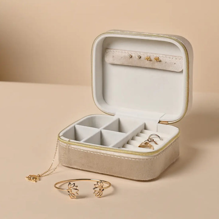 Sophia Classic Champagne Velvet Jewellery Box - Sugarplum Boutique