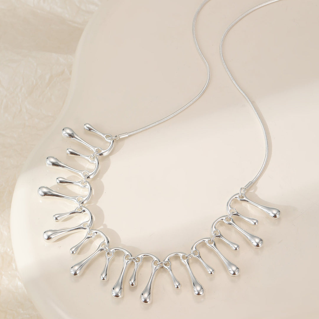 Stanton Teardrop Silver Short Necklace - Sugarplum Boutique