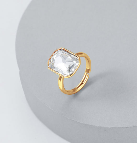 Lizzy Diamante Rectangle Fashion Ring - Sugarplum Boutique