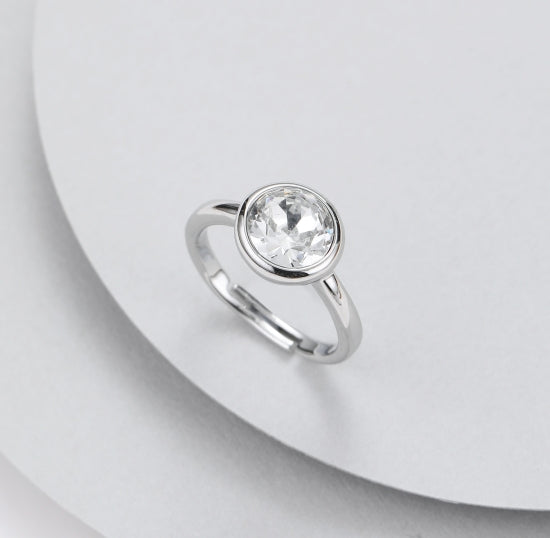 Lizzy Diamante Round Fashion Ring - Sugarplum Boutique