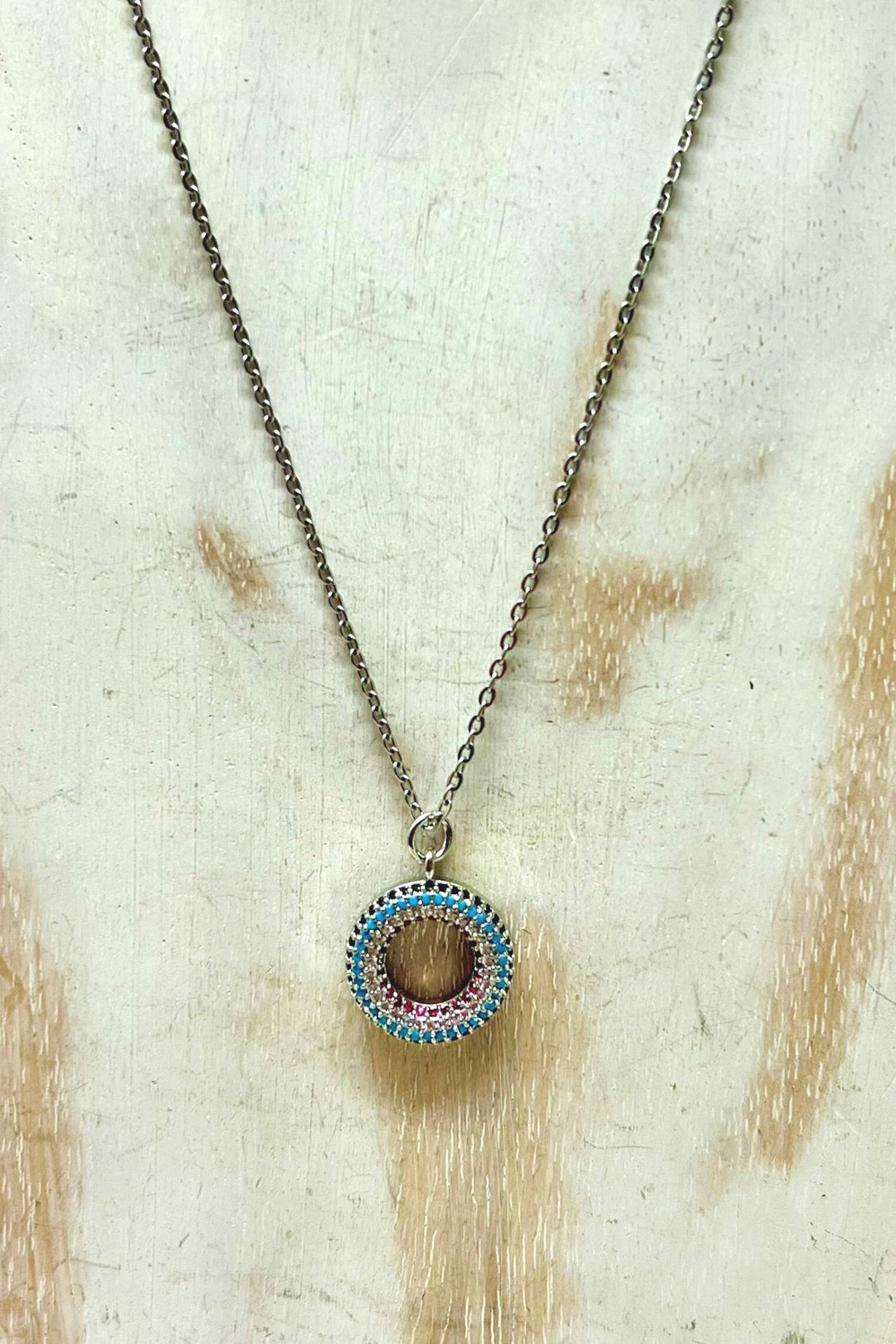 Dainty Circle Short Necklace - Sugarplum Boutique