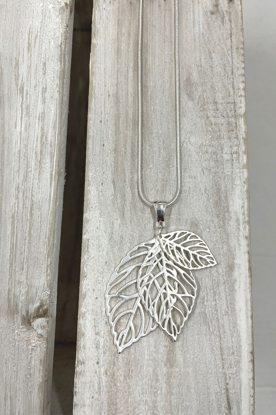 Leah 3 Leaves Long Necklace Silver - Sugarplum Boutique